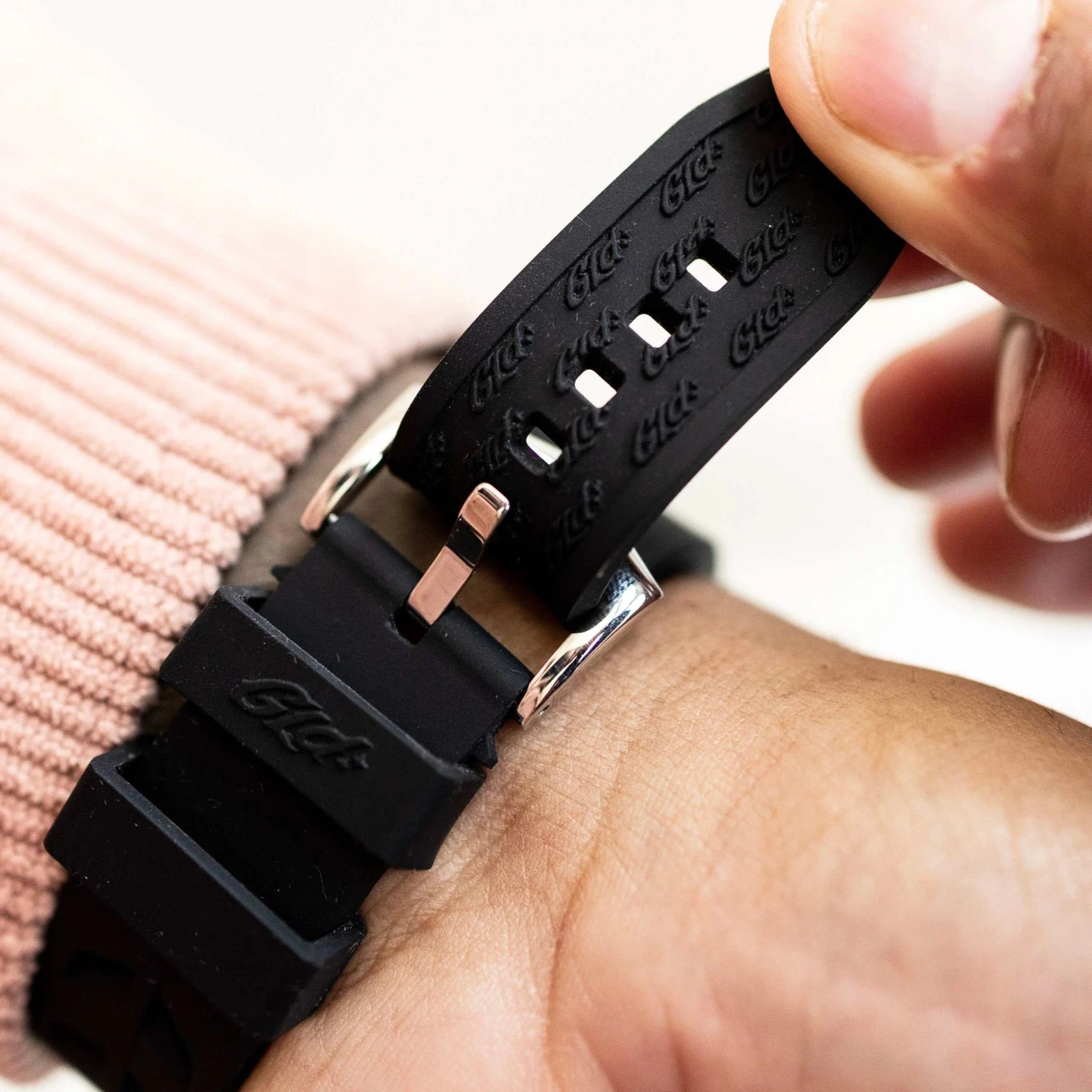 40MM Iced Perennial Era Watch W/ Rubber Strap 7 40MM Iced Perennial Era Watch W/ Rubber Strap - Image 7