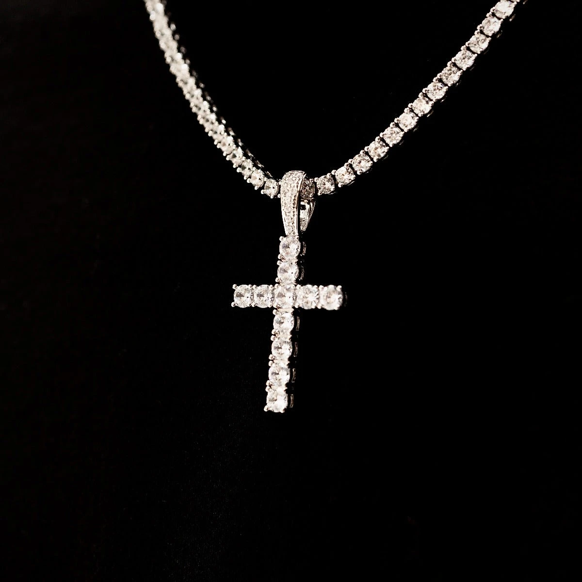 Diamond Cross In White Gold 3 Diamond Cross In White Gold - Image 3