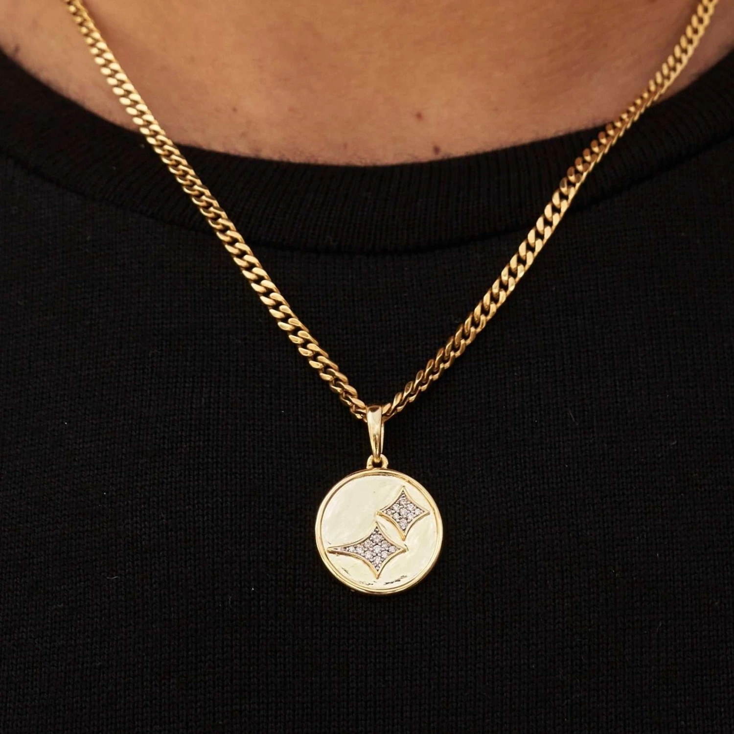 GLD Stars Coin Pendant - Yellow Gold 1 GLD Stars Coin Pendant - Yellow Gold