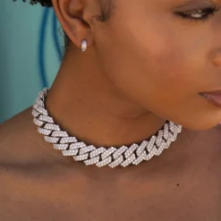 Diamond Prong Link Necklace In White Gold - 19mm