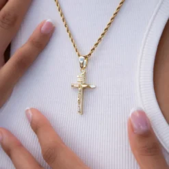 Crucifix Pendant In Yellow Gold