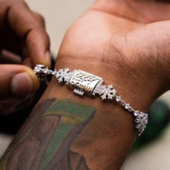 Fivio Snowflake Bracelet - White Gold -Fashion Jewelry Discount Store B429977E 3182 4FBC BA67 DB7C3A719DA8 1 105 c