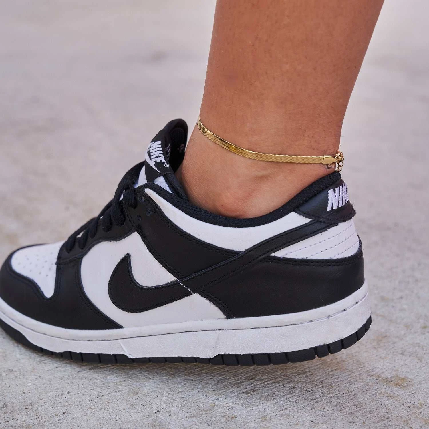 Herringbone Anklet In Yellow Gold - 4mm 2 Herringbone Anklet In Yellow Gold - 4mm - Image 2