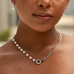 Figaro Chain + Pearl Necklace In White Gold